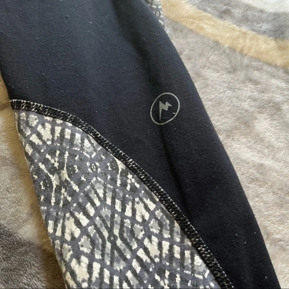 Black and white Marmot leggings